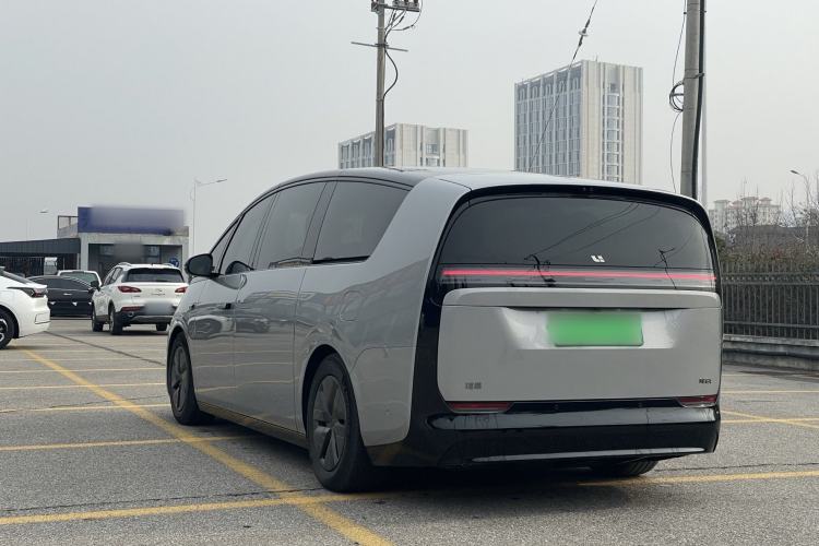 Used Li Auto MEGA 2025 Home Family Special Edition