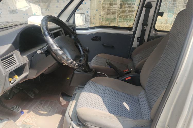 Used Wuling Zhiguang 2015 1.2L Practical LS-I Model Left Front Seat