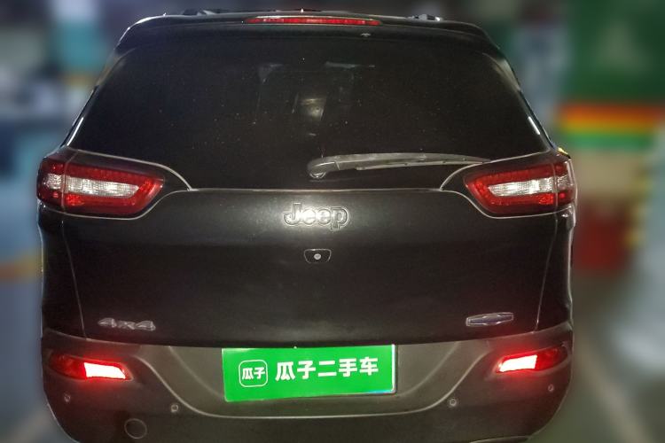 Used Jeep Cherokee 2014 2.4L Luxury Edition Rear