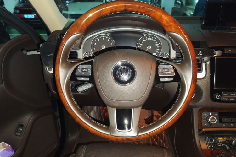 Used Volkswagen Touareg 2011 3.0 TSI Standard Version