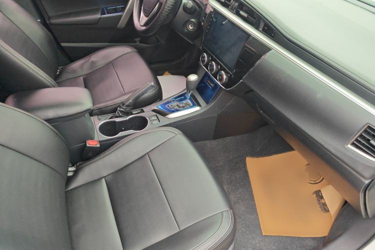 Used Toyota Corolla 2017 1.2T CVT GL Interior 4