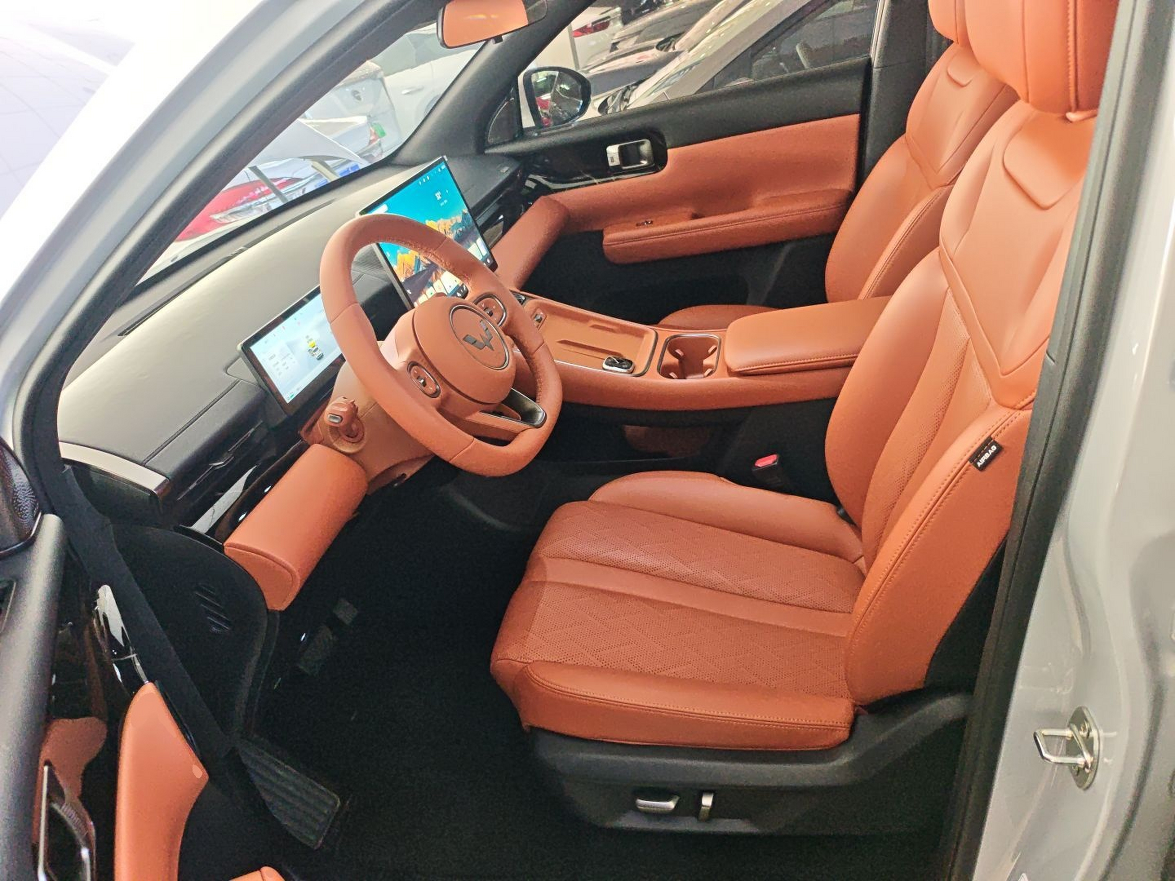 Переднее сиденье в автомобиле