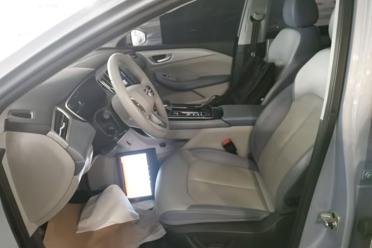 Used Rising ER6 2021 New Dynamic Edition 620km Smart Enjoyment Version
