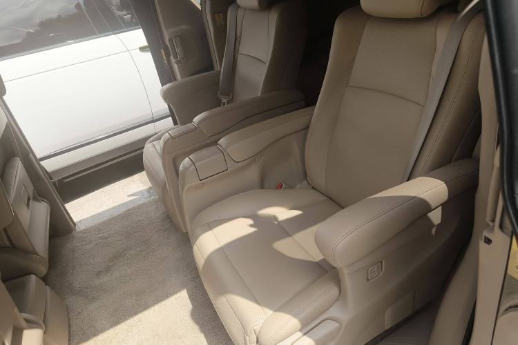 Used Toyota Alphard 2011 3.5L Luxury Edition