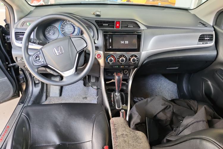 Used Honda Crider 2016 1.8L CVT Luxury Edition Center Console