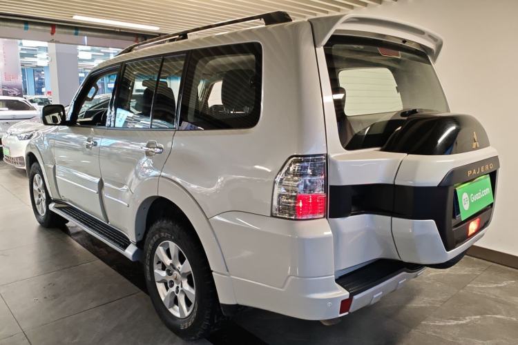 Used Mitsubishi Pajero 2020 3.0L Automatic Comfort Edition