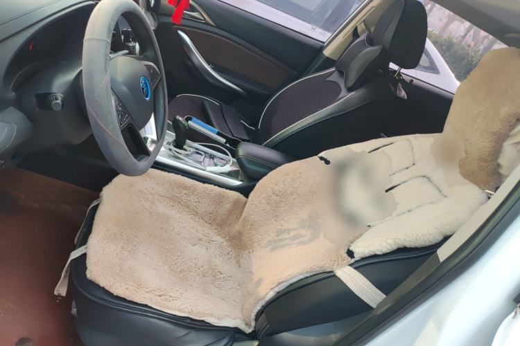 Used BYD Song New Energy 2017 Song DM 1.5TID All-Wheel Drive Luxury Model Left Front Seat