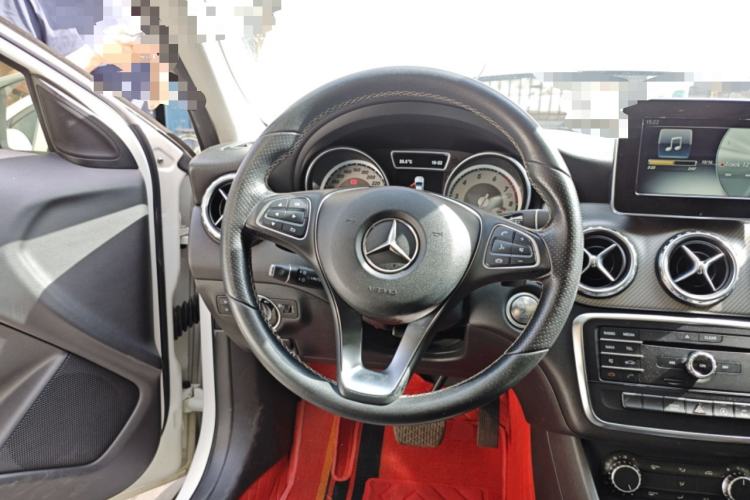 Used Mercedes-Benz GLA 2016 GLA 200 Sport Edition Steering Wheel