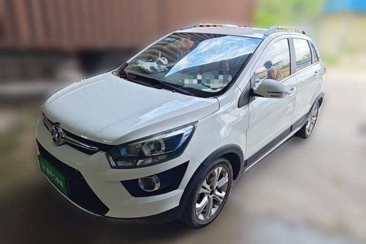 Used BAIC Senova X25 2015 1.5L manual Comfort trim level