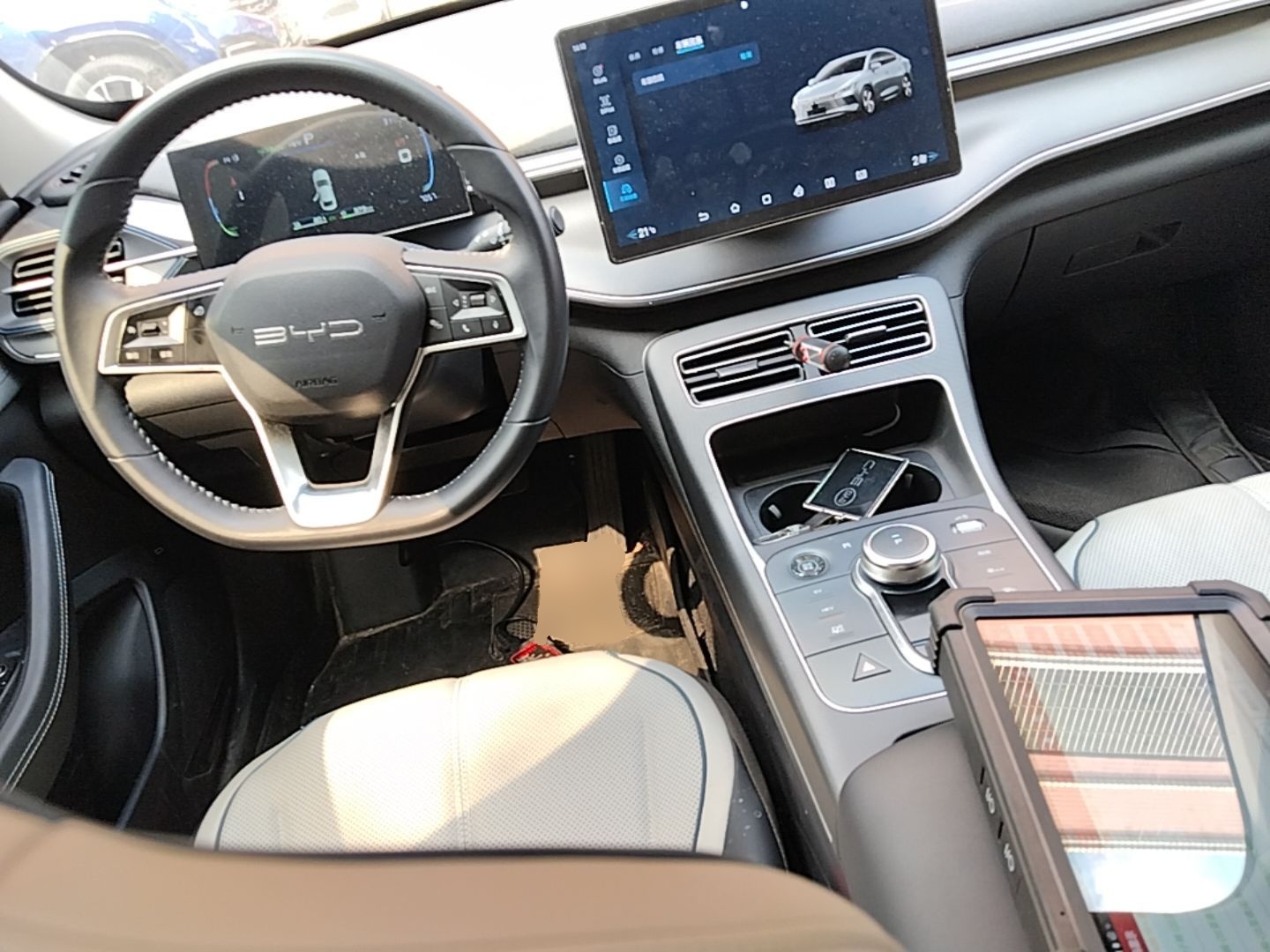 BYD Destroyer 05 2024 HONOR Edition DM-i 55KM Luxury Model — снимка 12
