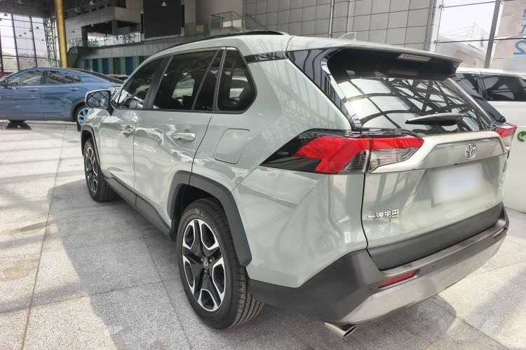 Used Toyota RAV4 2021 2.0L CVT Four-Wheel Drive Premium Edition