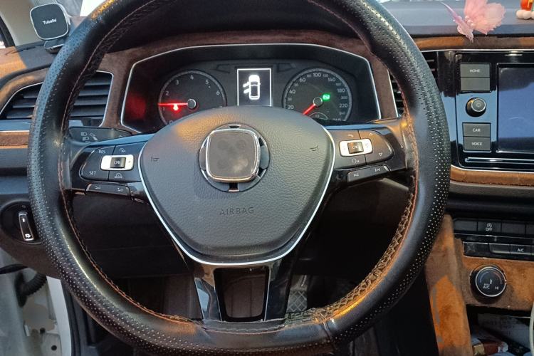 Used Volkswagen T-ROC 2019 280TSI DSG Two-Wheel Drive Comfort Version China VI Standard