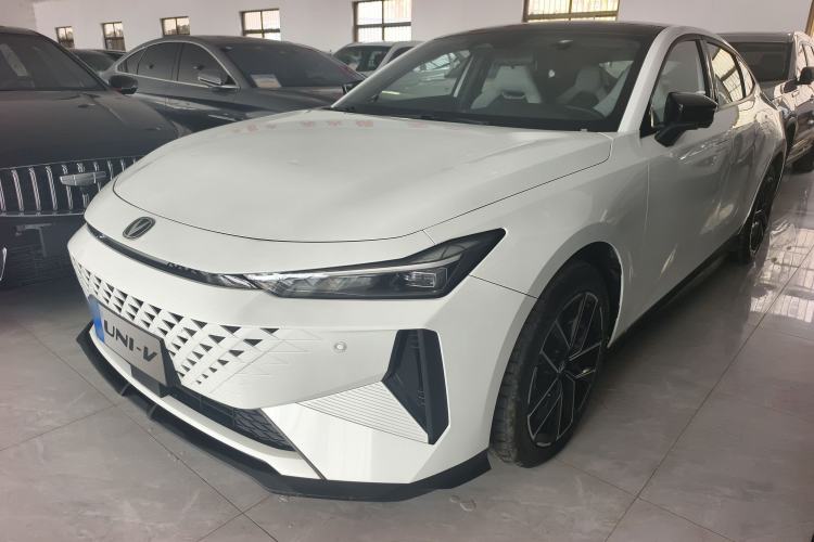 Used Changan UNI-V iDD 2024 Blue Whale Smart Electric iDD 136km Luxury Model