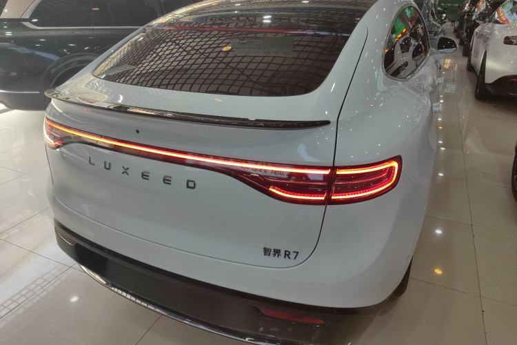 Used Hima Luxeed R7 2024 All-Electric 802 km Max
