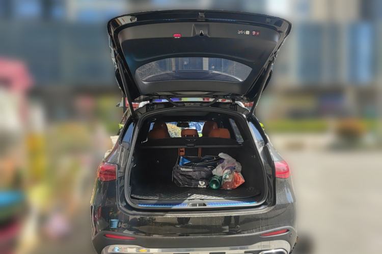 Used Mercedes-Benz GLC 2023 GLC 260 L 4MATIC Luxury Model 5 Seats Trunk