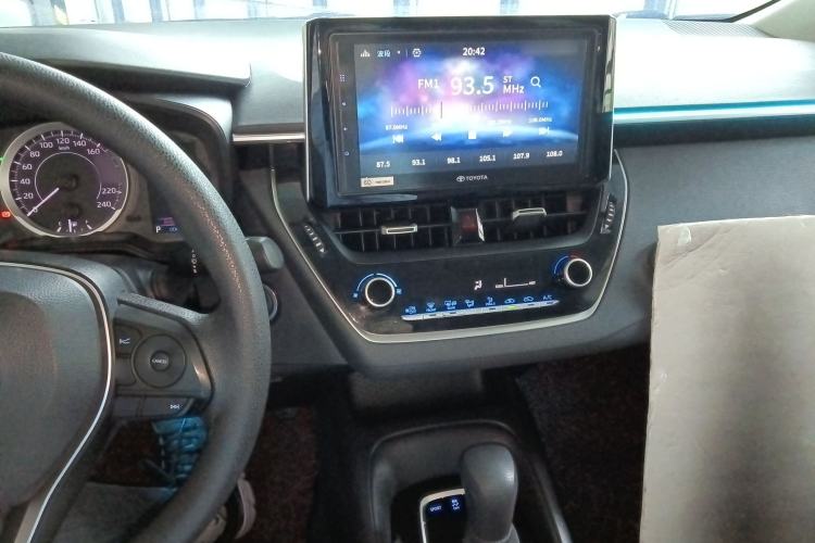 Used Toyota Corolla 2019 1.2T S-CVT GL-i Elite Edition Center Console