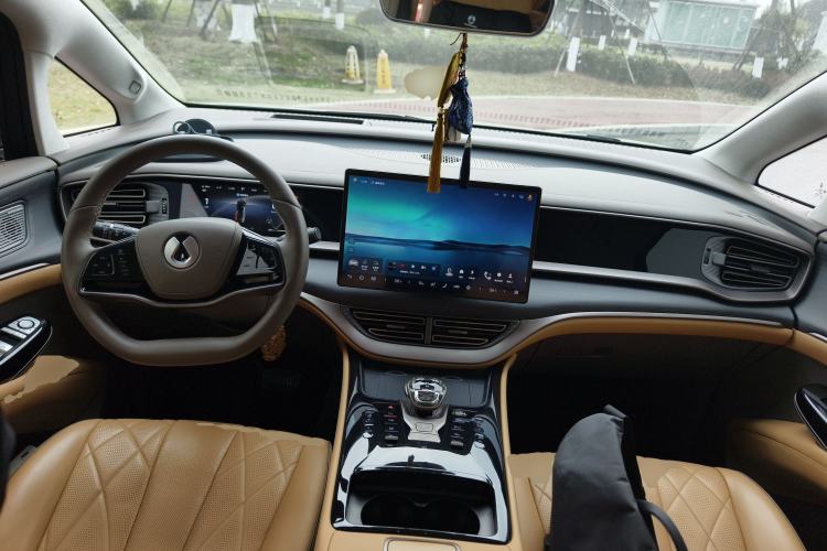 Used Denza D9 2022 DM-i 970 Four-Wheel Drive Flagship Model
