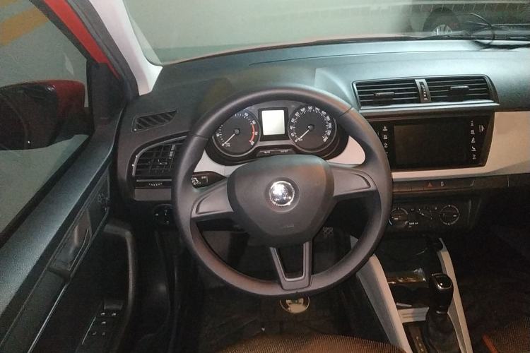 Used Skoda Fabia 2016 1.4L Automatic Car Enjoy Edition