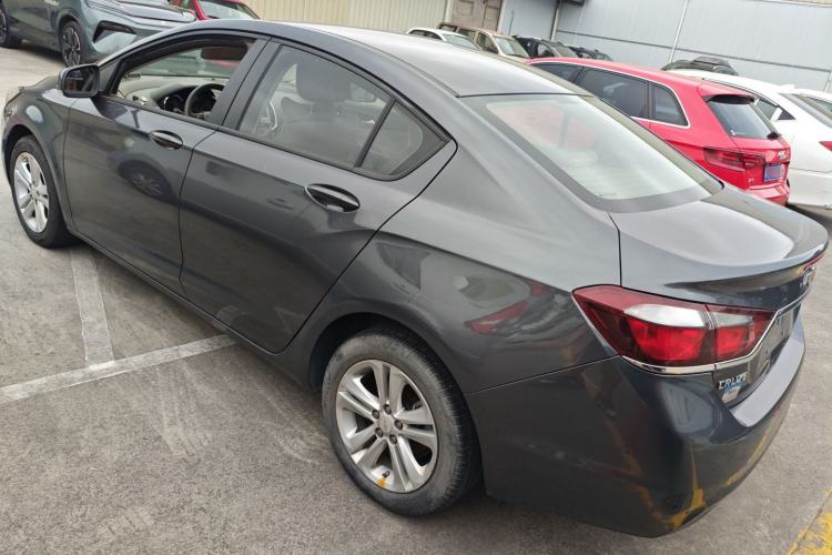 Used Chevrolet Cruze 2015 1.5L Automatic Fashion Navigation Edition Rear Left 45 Deg