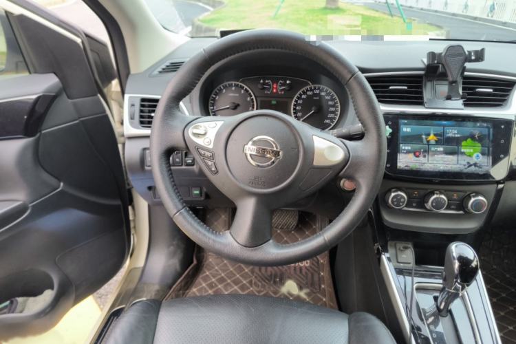 Used Nissan Sylphy 2019 1.6XV CVT Smart Connect Luxury Edition China V Standard Steering Wheel