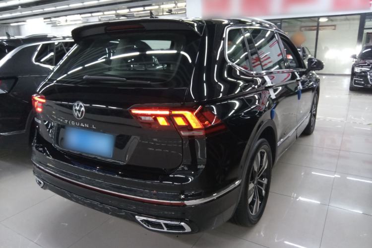Used Volkswagen Tiguan L 2025 Model Outstanding Version 330TSI Automatic Two-Wheel Drive R-Line Longyao Edition
