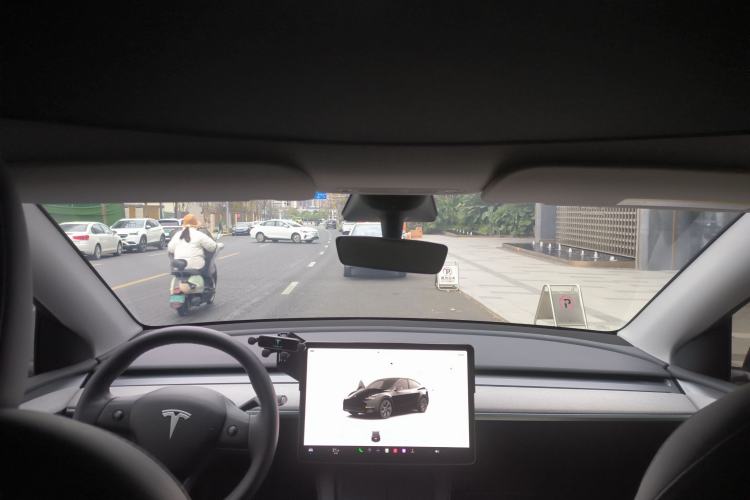 Used Tesla Model Y 2023 Rear-Wheel-Drive Version