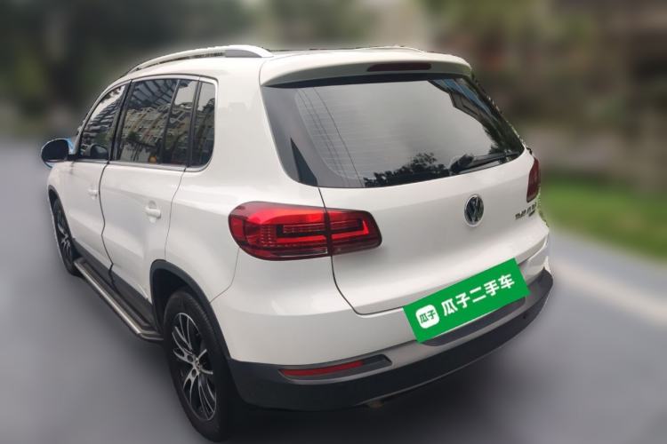 Used Volkswagen Tiguan 2015 1.8TSI Automatic All-Wheel-Drive Luxury Model Rear Left 45 Deg