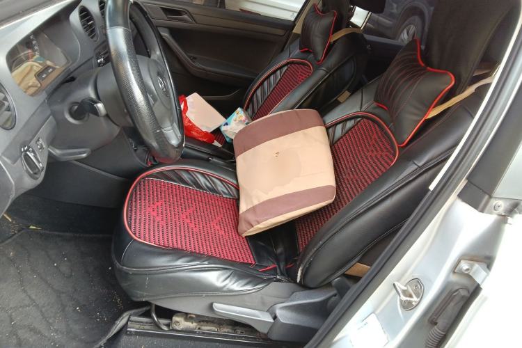 Used Volkswagen Jetta 2015 1.6L Automatic Fashion Model
