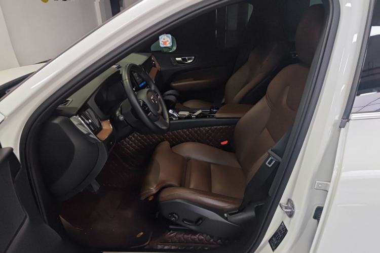 Used Volvo XC60 2024 B5 4x4 Smart Luxury Edition
