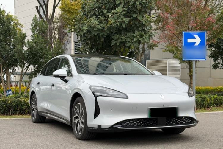 Used Baojun Enjoy 2025 All-Electric 600km Standard Version