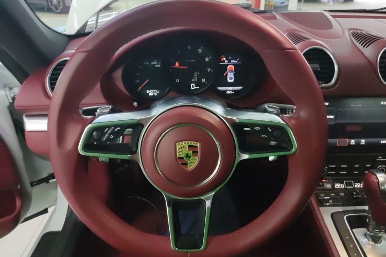 Used Porsche 718 2018 Cayman 2.0T
