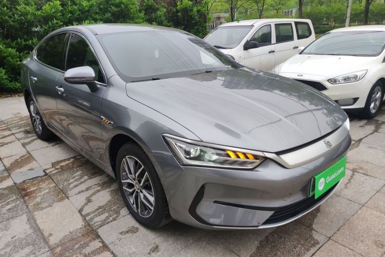 Used BYD Qin PLUS 2023 Champion Edition EV 420KM Leading Model Front Right 45 Deg
