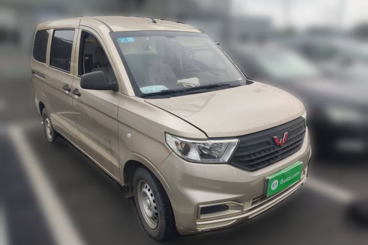 Used Wuling Hongguang V 2019 1.5L Jingqu Version China VI LAR Front Right 45 Deg