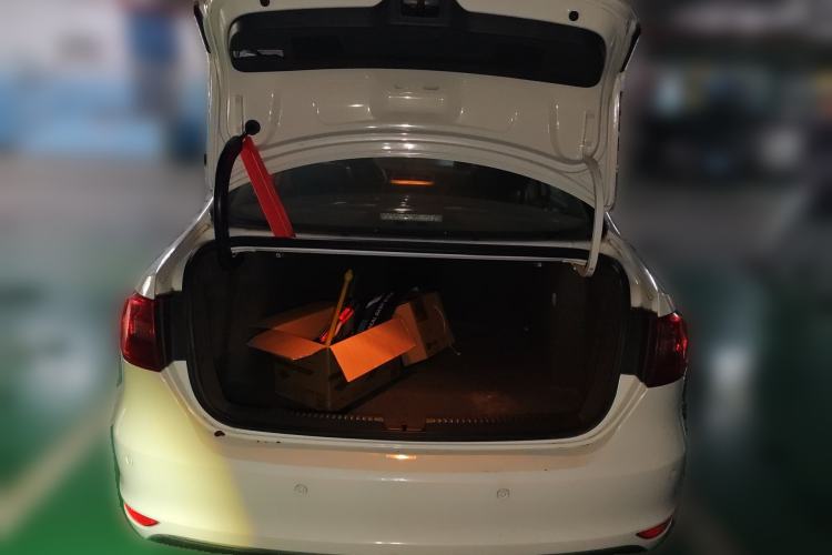 Used Volkswagen Sagitar 2012 1.6L Automatic Comfort Edition Trunk