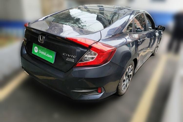 Used Honda Civic 2016 220TURBO Manual Luxury Edition Rear Right 45 Deg