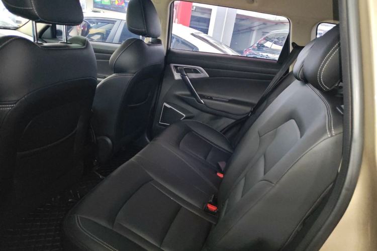 Used Geely Auto Emgrand X7 Sport 2021 Million Edition 1.8TD DCT Two-Wheel Drive Comfort Model
