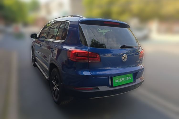 Used Volkswagen Tiguan 2015 1.8TSI Automatic All-Wheel-Drive Luxury Model Rear Left 45 Deg