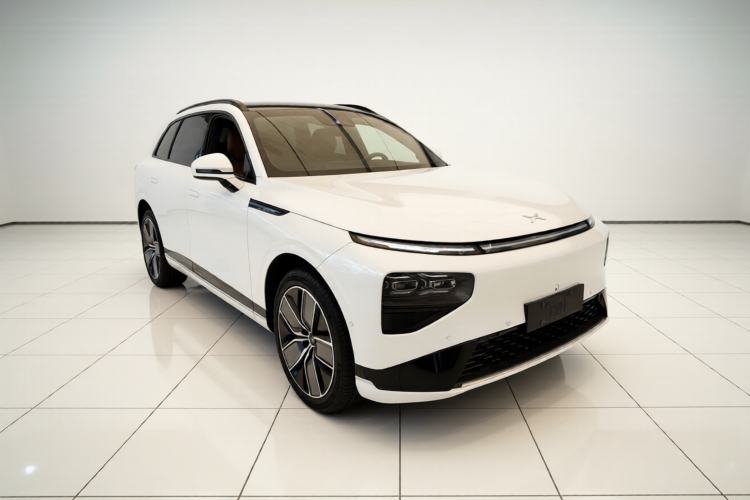 Used XPeng G9 2022 702 Pro Exterior 1