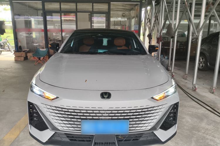 Used CHANGAN UNI-V 2022 1.5T Smart Navigation Version
