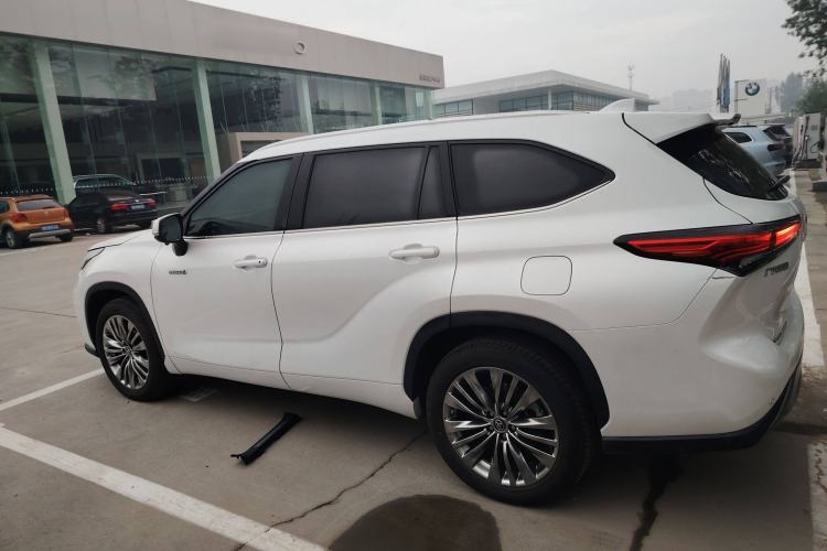 Used Toyota Highlander 2022 Dual-Engine 2.5L Four-Wheel Drive Prestige Version 7 Seats
