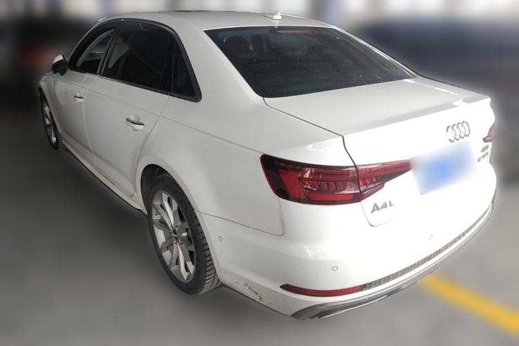 Used Audi A4L 2019 40 TFSI Fashion Edition China VI Emission Standard
