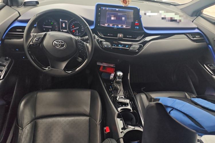 Used Toyota IZOA 2018 2.0L Yichi Edition China V Standard Center Console