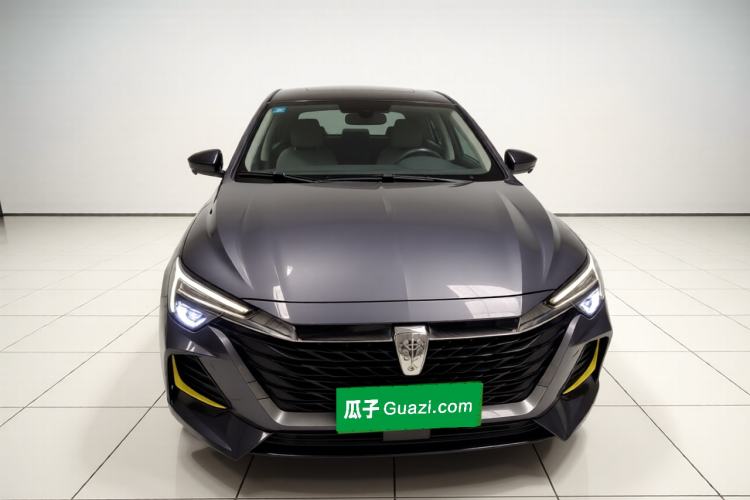 Used Roewe i6 MAX 2020 300TGI Automatic Supreme Edition with Cool Sunroof and Advanced Driving Features