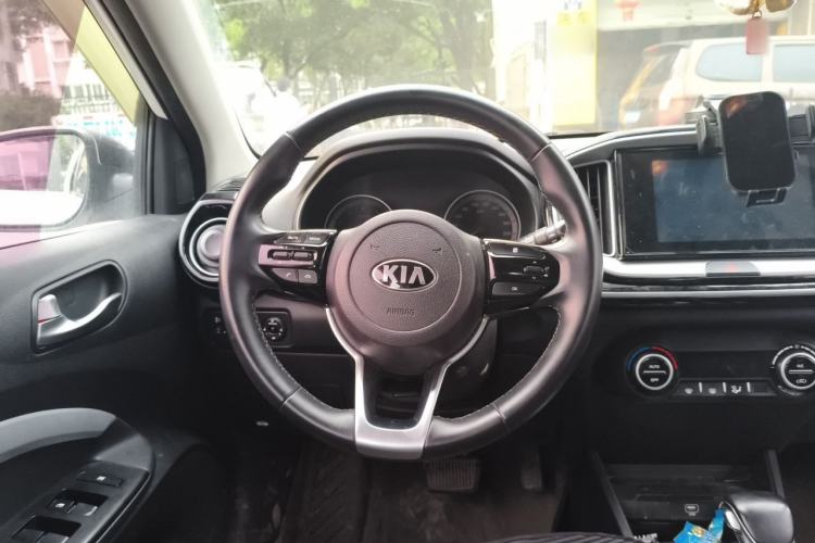 Used Kia kx1 Stonic 2019 1.4L Automatic Fashion Edition China VI Steering Wheel