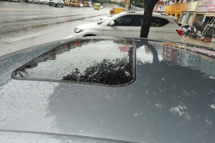 Used Roewe i6 MAX 2020 300TGI Automatic "Swell Cool Smart Drive" Edition