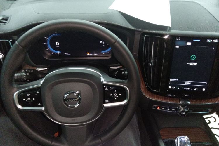 Used Volvo XC60 New Energy 2024 T8 Plug-in Hybrid Long-Range All-Wheel Drive Smart Luxury Edition