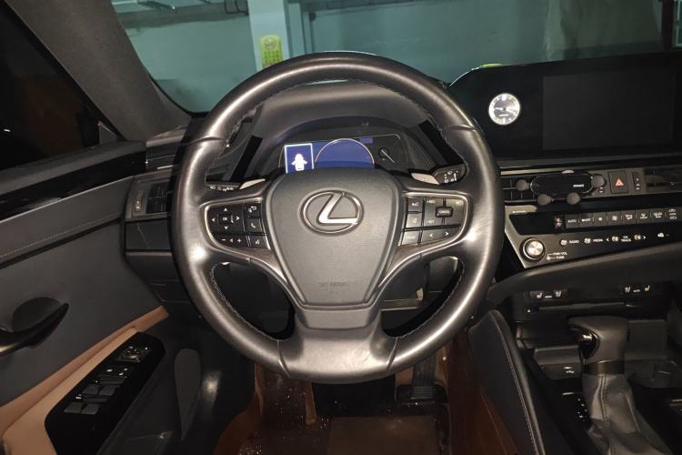 Used Lexus ES 2022 200 Excellence Edition Steering Wheel