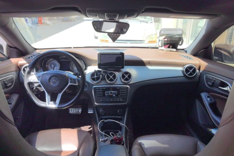 Used Mercedes-Benz CLA 2014 CLA 260 4MATIC Center Console