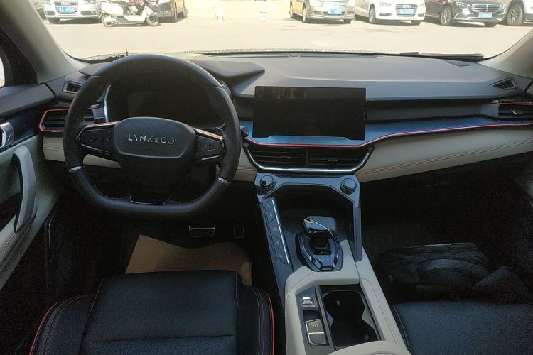 Used Lynk & Co 06 2020 1.5T YAO Halo Center Console