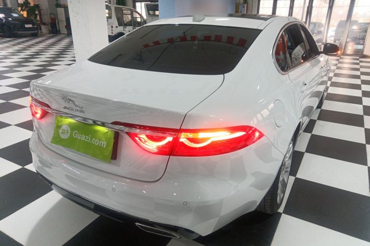 Used Jaguar XFL 2020 XFL 2.0T P200 Two-Wheel-Drive Elite Edition Rear Right 45 Deg